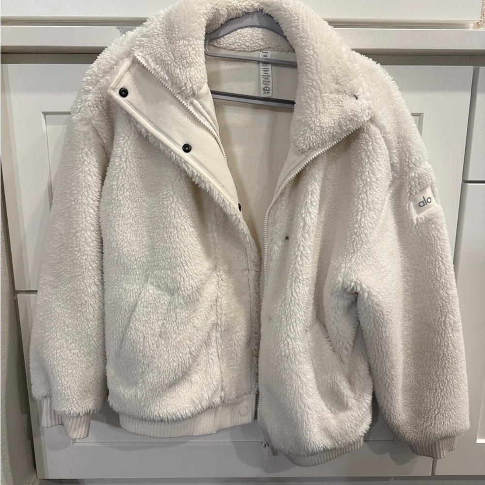 ALO Yoga Cream Sherpa Teddy Jacket